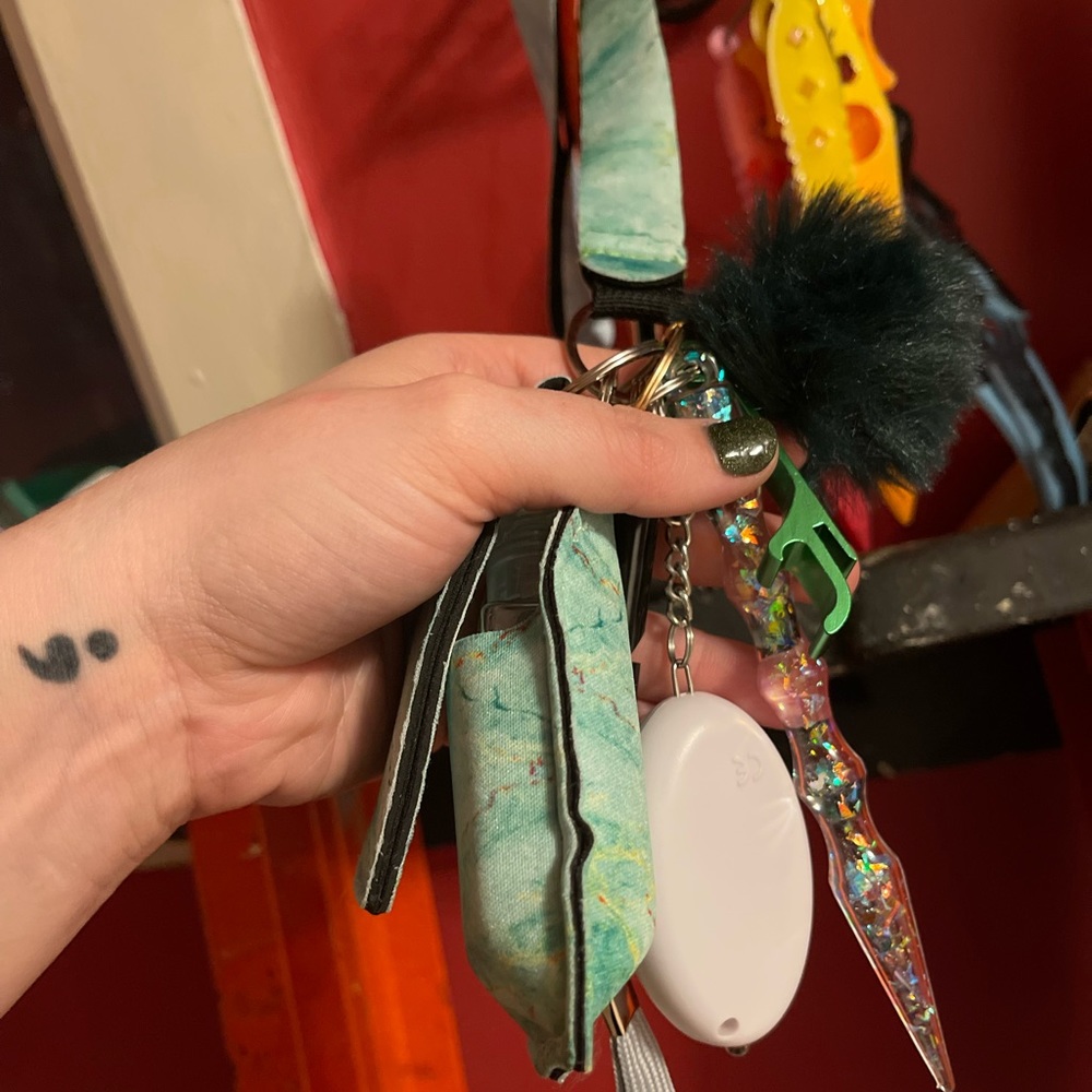 Protection keychains - Picture 9 of 12